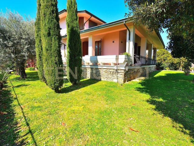 Villa Indipendente in vendita a Uzzano E Castello, Toscana