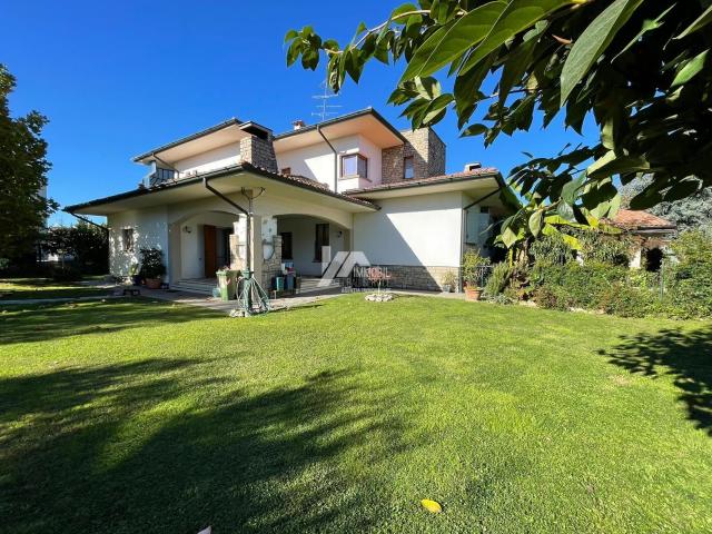 Villa Indipendente in vendita a Torbole Casaglia, Lombardia