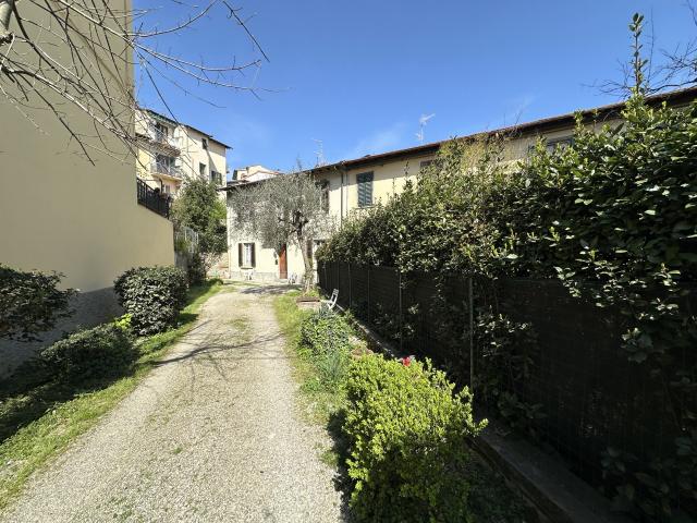 Villa Indipendente in vendita a Unione di Comuni Valdarno e Valdisieve, Pontassieve