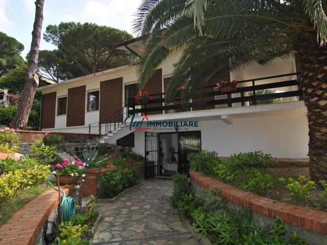 Villa Indipendente in vendita a Quercianella, Livorno