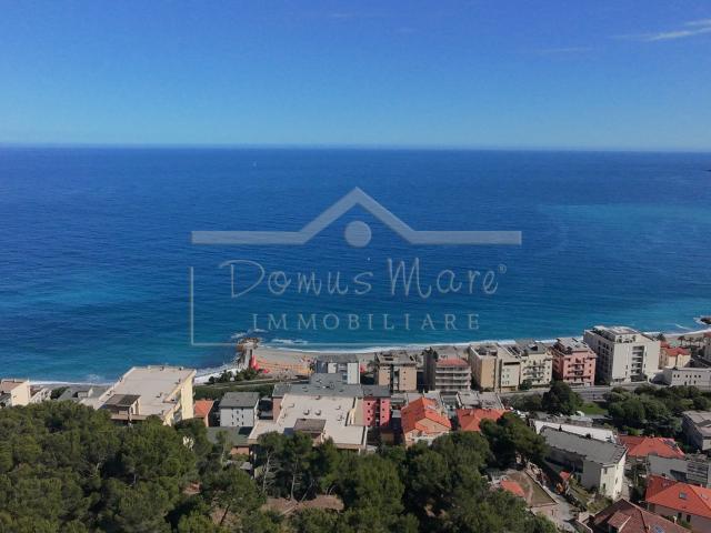 Villa Indipendente in vendita a Spotorno, Liguria
