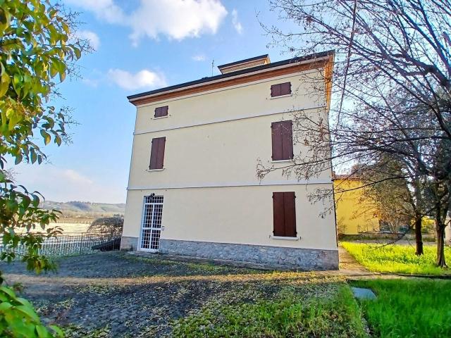 Villa Indipendente in vendita a Unione di comuni Terre di Castelli, Vignola