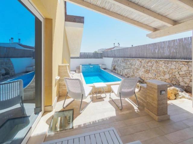 Villa Indipendente in vendita a Puglia, Lecce