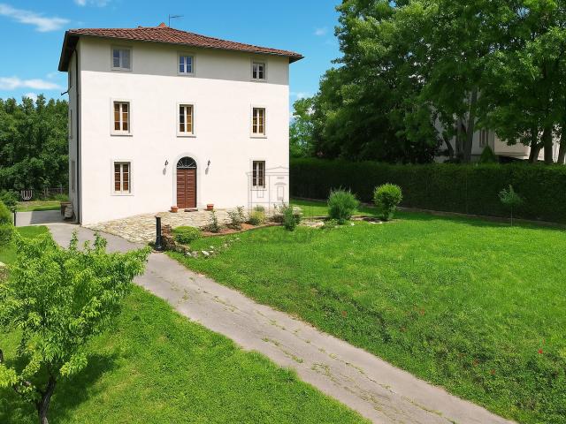 Villa Indipendente in vendita a Meati, Bagni Di Lucca Ponte