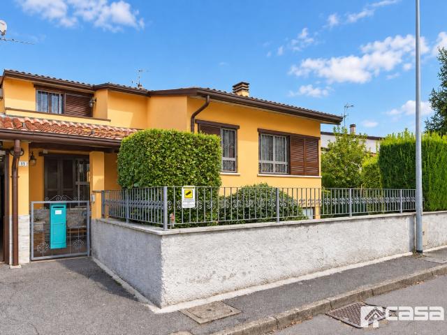 Villa Indipendente in vendita a Pagazzano, Bergamo