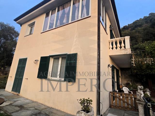 Villa Indipendente in vendita a Vallecrosia, Liguria