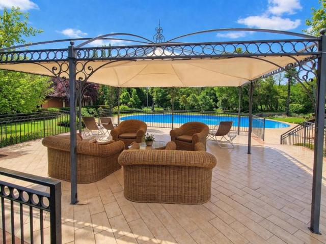 Villa Indipendente in vendita a Polpenazze, Lombardia