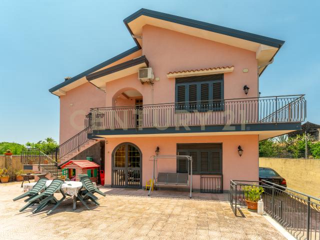 Villa Indipendente in vendita a Massannunziata, Mascalucia
