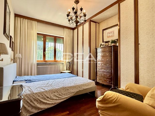Villa Indipendente in vendita a Bagni Di Lucca Ponte, Toscana