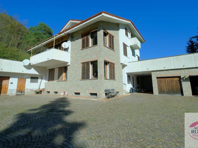 Villa Indipendente in vendita a Rossiglione, Liguria