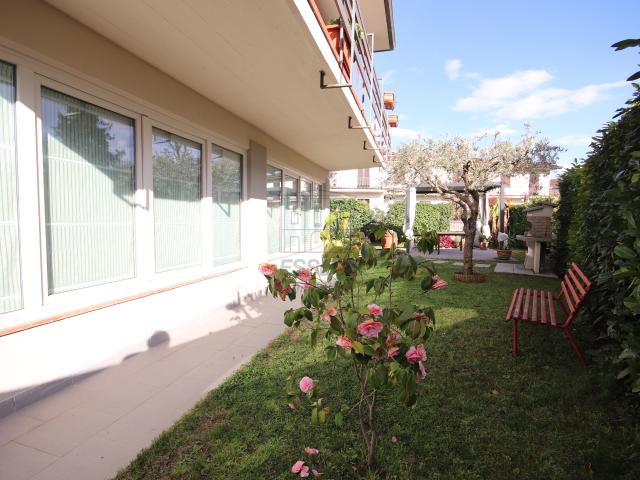 Villa Indipendente in vendita a Corte Dovichetti, Bagni Di Lucca Ponte