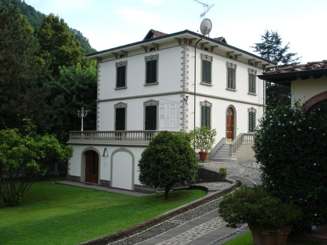 Villa Indipendente in vendita a Unione dei comuni Media Valle del Serchio, Ponte A Serraglio
