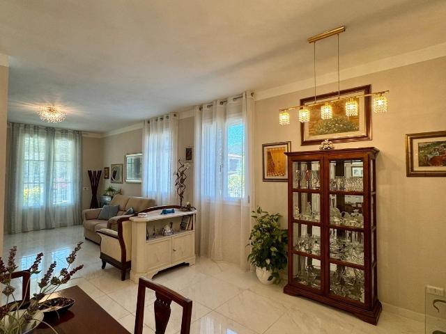 Villa Indipendente in vendita a Santa Maria a Colle, Bagni Di Lucca Ponte