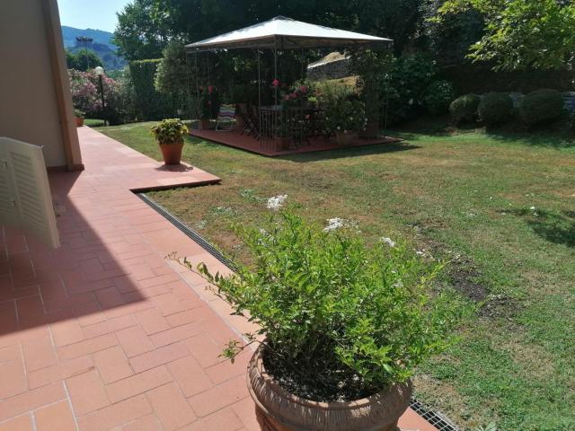 Villa Indipendente in vendita a San Lorenzo di Moriano, Lucca