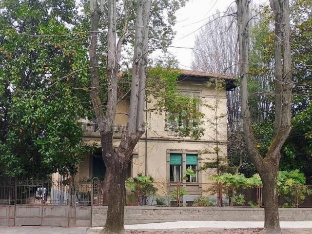 Villa Indipendente in vendita a Sant'Anna, Bagni Di Lucca Ponte