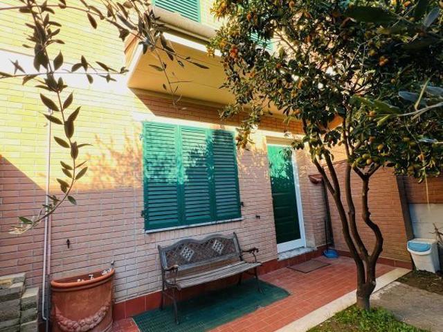Villa Indipendente in vendita a San Cristoforo, Marina Di Massa