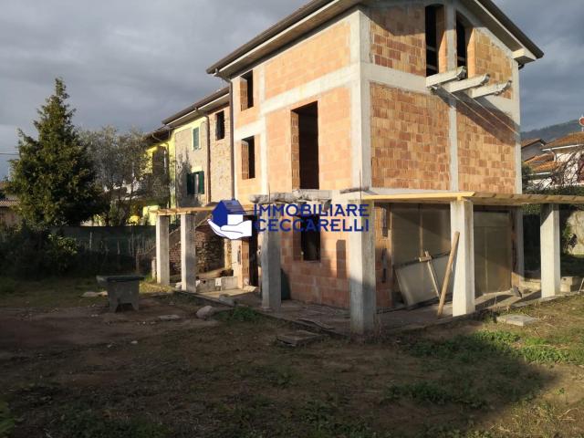 Villa Indipendente in vendita a Cervaiolo, Montignoso