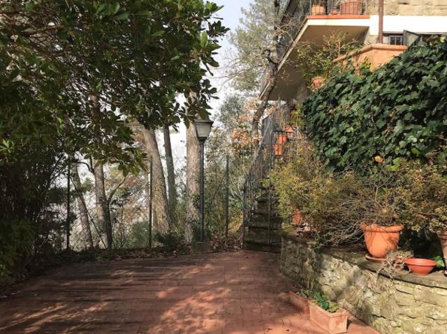Villa Indipendente in vendita a Unione di Comuni Valdarno e Valdisieve, Pelago