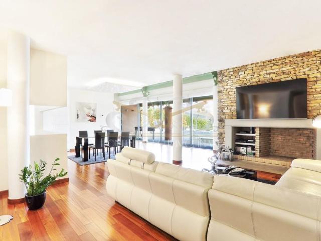 Villa Indipendente in vendita a Unione Comuni Garfagnana, Piazza Al Serchio