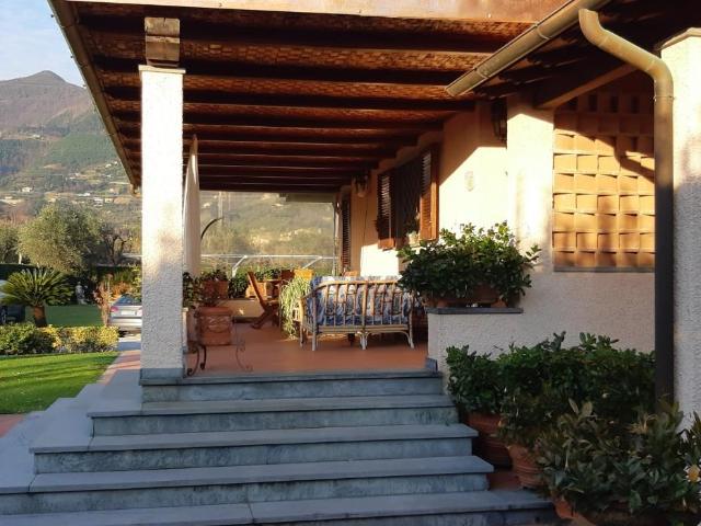 Villa Indipendente in vendita a Tonfano, Toscana