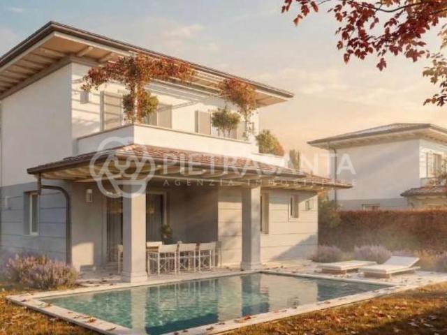 Villa Indipendente in vendita a Tonfano, Toscana