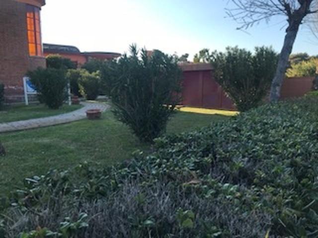 Villa Indipendente in vendita a Calambrone, Pisa