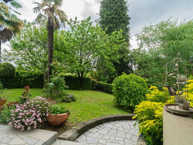 Casa in vendita a Biumo Superiore, Varese
