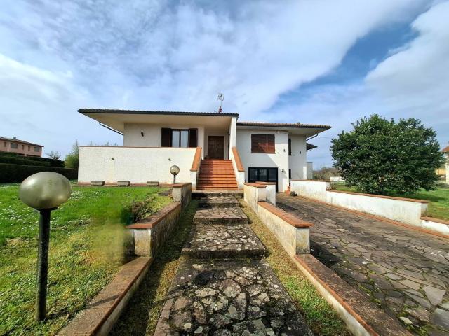 Villa Indipendente in vendita a Santa Croce Sull'arno, Toscana