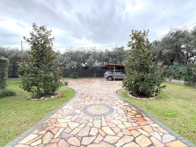 Villa Indipendente in vendita a Frasso, Seravezza