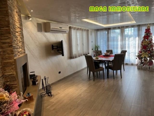 Villa Indipendente in vendita a Signa, Toscana
