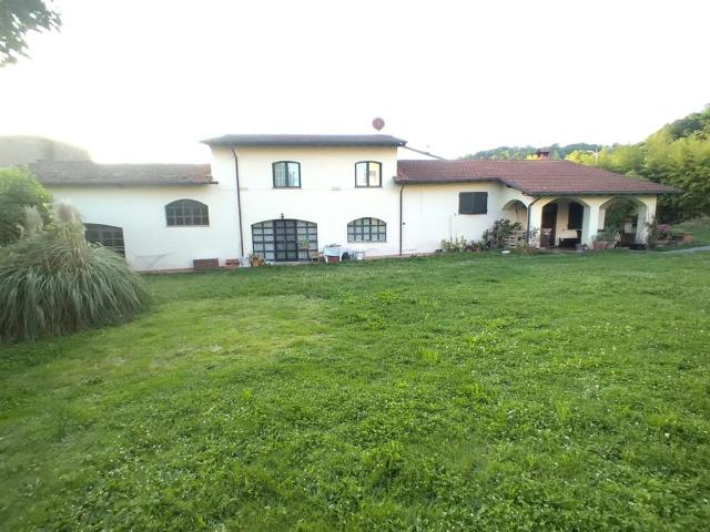 Villa Indipendente in vendita a Pratovecchio Stia, Stia