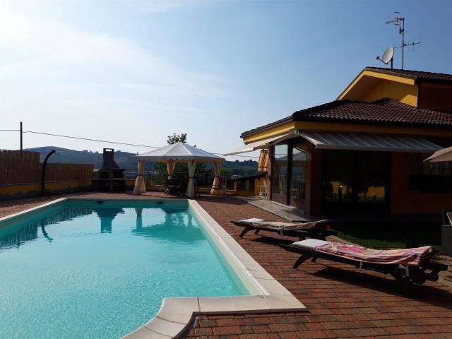 Casa in vendita a Nizza Monferrato, Asti