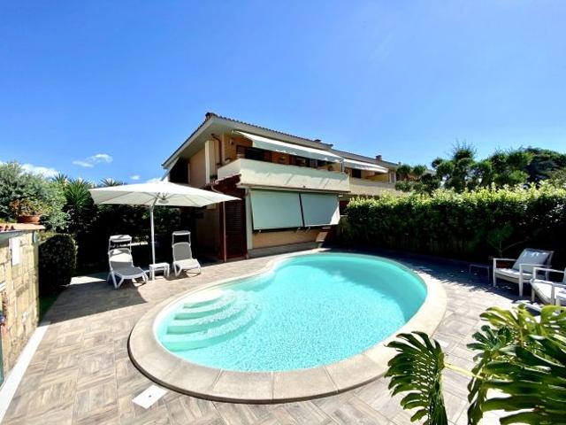 Villa Indipendente in vendita a Piscinari, Roma Capitale