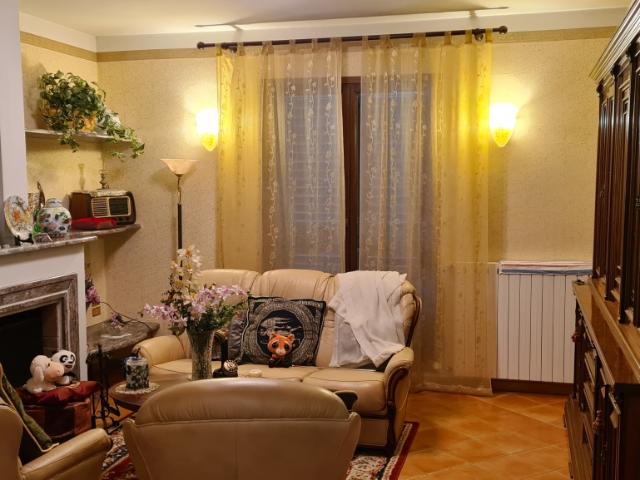 Villa Indipendente in vendita a Ricciano, Uzzano E Castello
