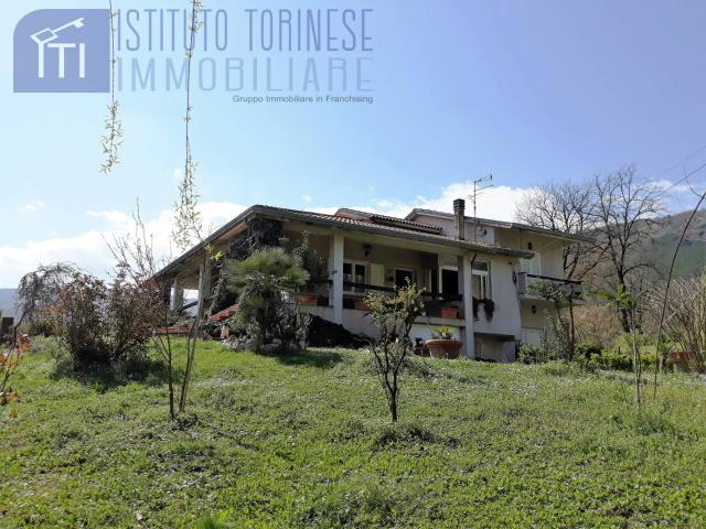Villa Indipendente in vendita a Sant'apollinare, Lazio