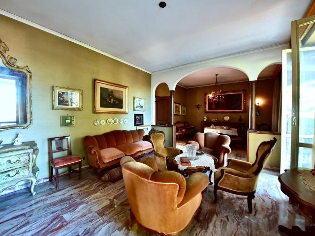 Villa Indipendente in vendita a Turate, Lombardia