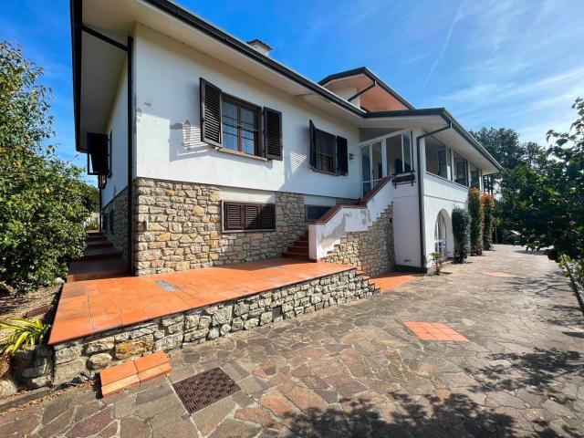 Villa Indipendente in vendita a Pistoia