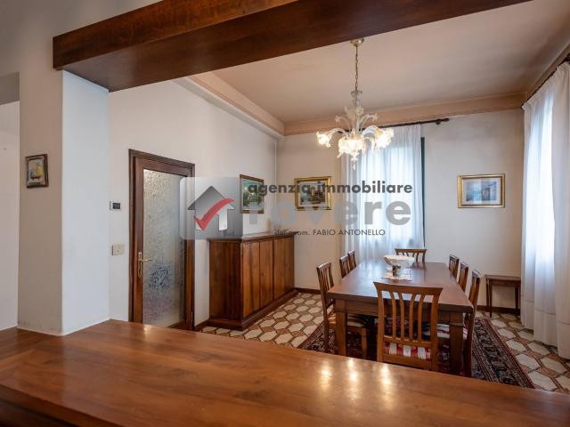 Villa Indipendente in vendita a Maserada Sul Piave, Veneto