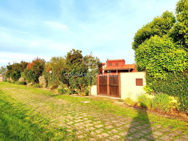 Villa Indipendente in vendita a Montalto Di Castro, Lazio