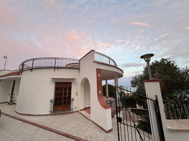 Villa Indipendente in vendita a VII Circoscrizione, Palermo