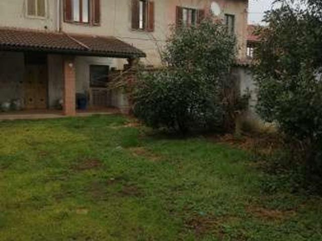 Villa Indipendente in affitto a Piemonte, Vercelli