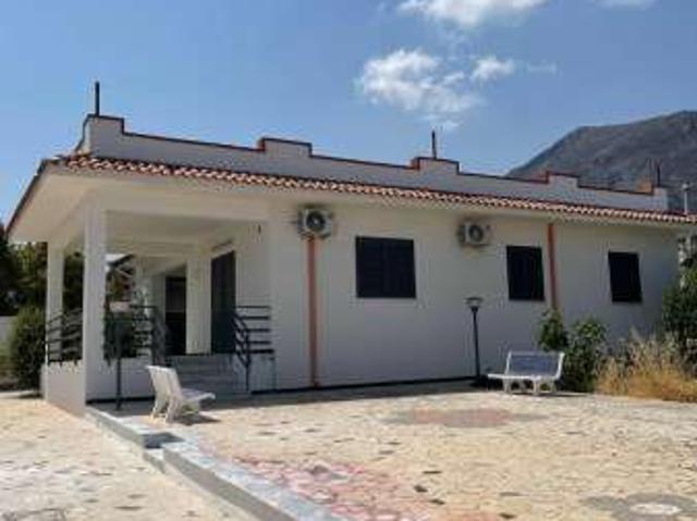 Villa Indipendente in affitto a Carini, Sicilia