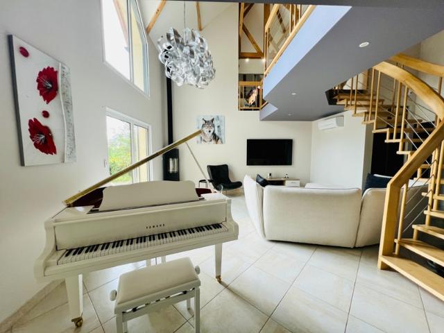 Maison vente à Villefranche-de-Rouergue, Roussennac