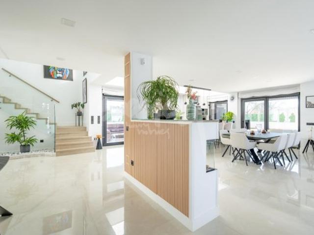 Casa en venta en Colmenarejo, Madrid
