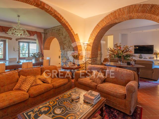 Casa in vendita a Palazzo Del Pero, Toscana