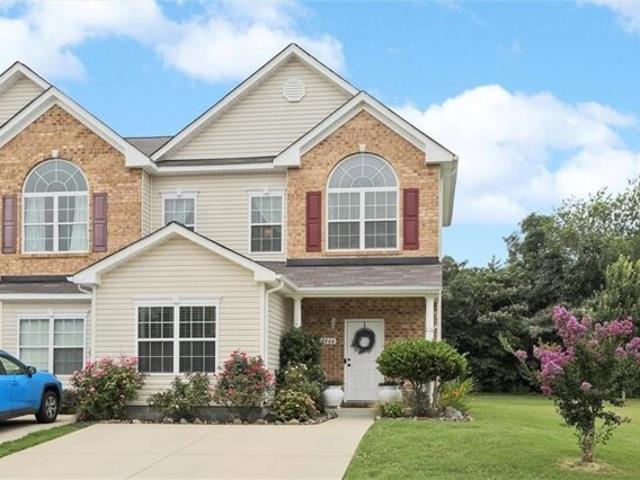 House for sale in Gloucester Point