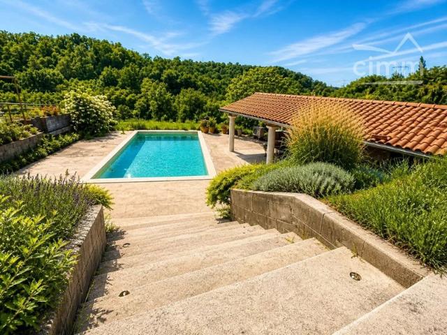 Maison vente à La Tour-du-Pin, Roche