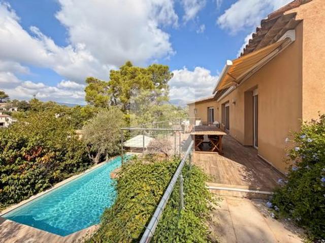 Maison location à Roquefort-les-Pins, Alpes-Maritimes