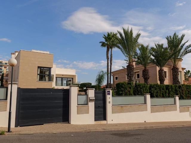 Casa en venta en el Baix Segura / La Vega Baja, Valencia