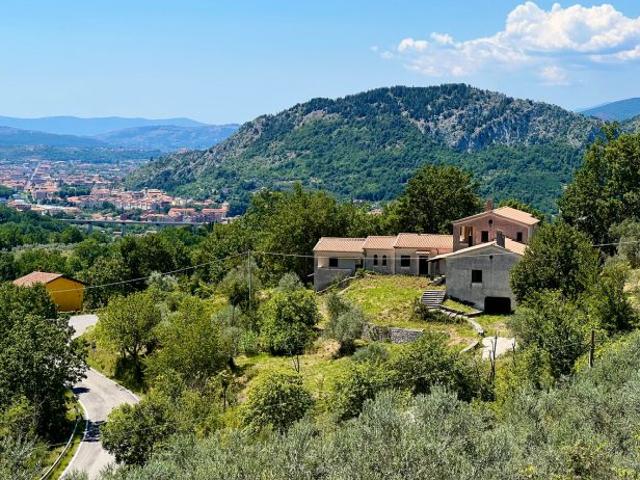Villa Indipendente in vendita a Pescosolido, Lazio